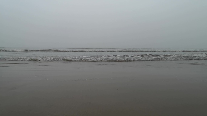 海边一个人