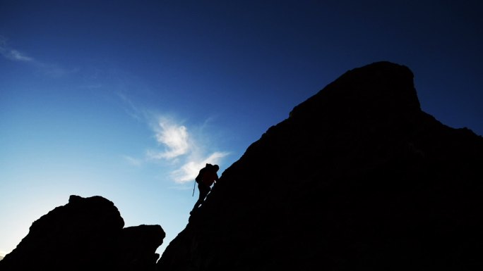 攀登者爬山登山攀登勇往直前励志视频素材攀