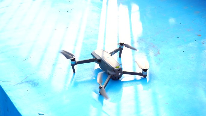 4K实拍大疆御2无人机起飞操作