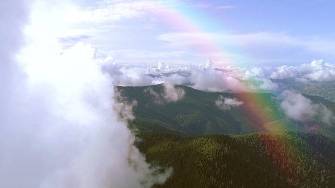 山上彩虹多彩绚丽美丽航拍