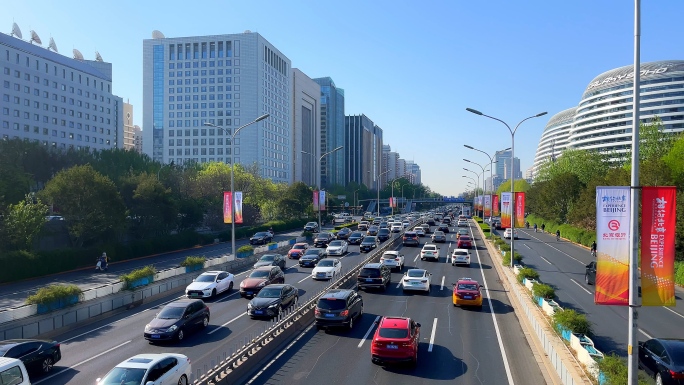 原创拍摄北京朝阳门桥交通车流