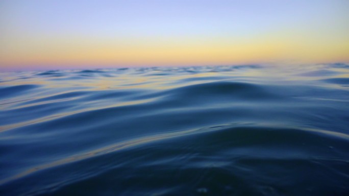 海平面波浪大海海景海水海浪海面实拍视频素