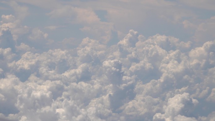 坐飞机实拍的4k云素材