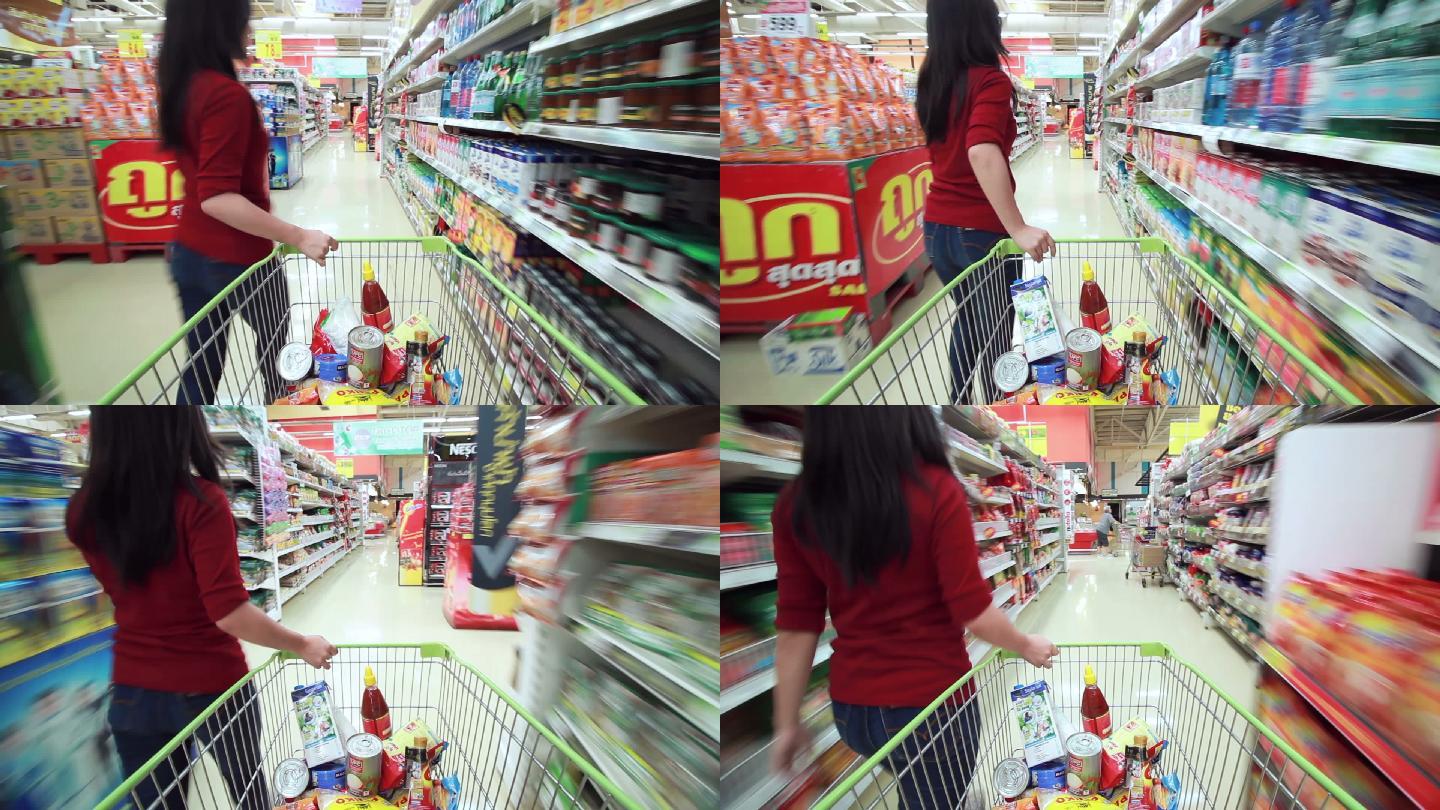 在超市购物的女人第一视角百货商品采购
