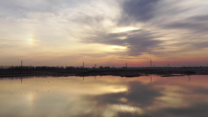 生态湿地水面飞鸟原始素材