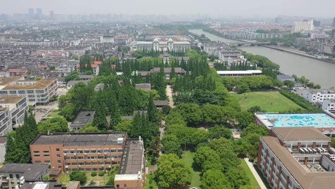 苏州大学