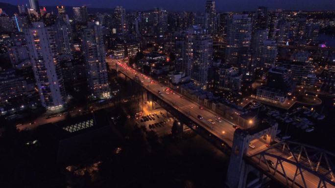 加拿大温哥华市区夜间航空录像。