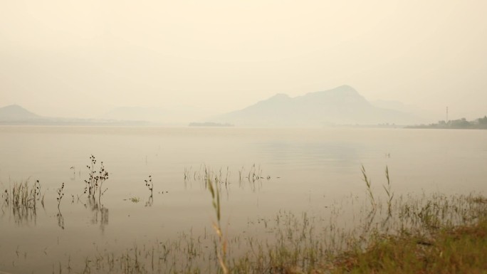 意境山水安静水面实拍画面