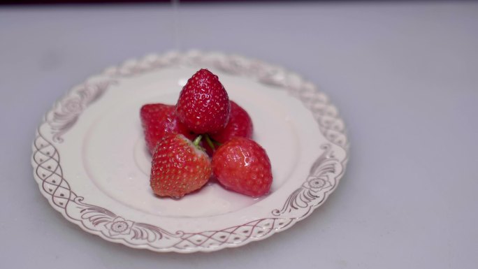 4K高清实拍草莓视频素材