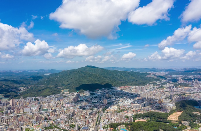 4K深圳龙华高空蓝天白云延时