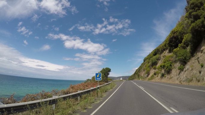 沿海路上开车自驾游开车沿海租车