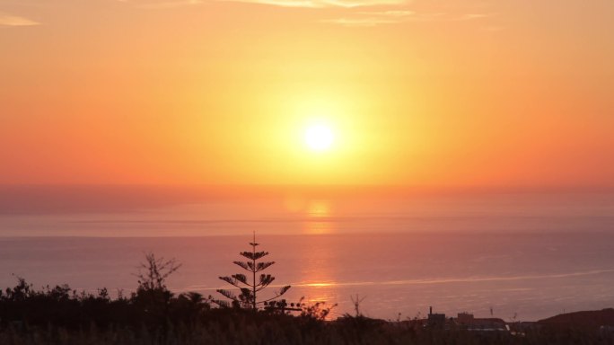 海上日出