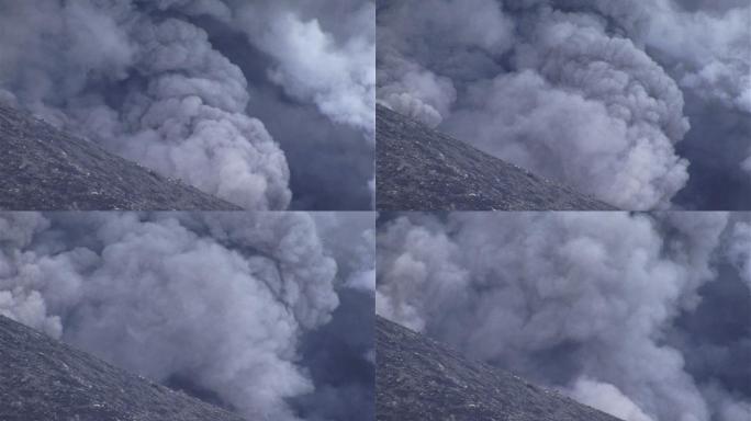 火山冒出的浓烟