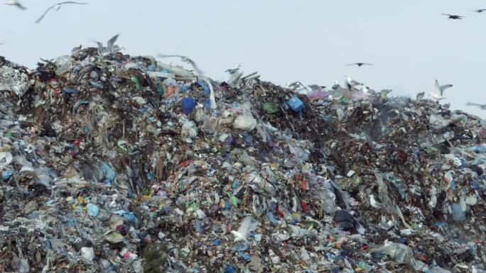 垃圾堆排放物生活白色环保治理