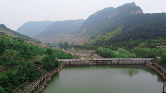 山区风光小水库