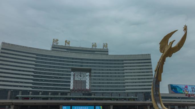 沈阳北站乌云阴天下雨