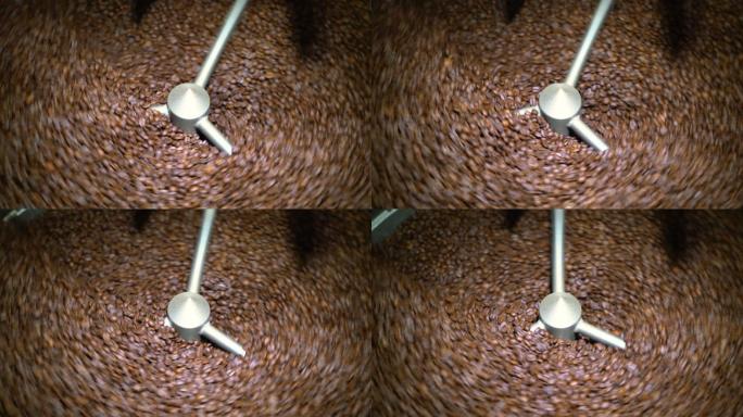 咖啡豆在冷却桶中旋转
