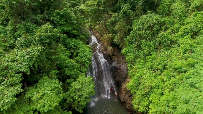 斐济丛林瀑布丛林瀑布