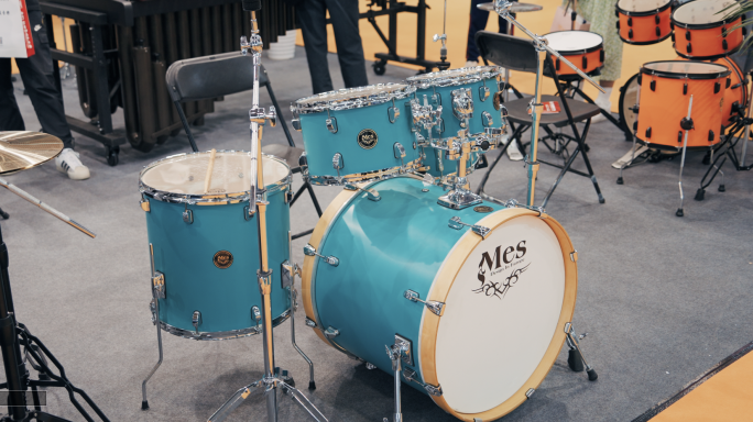 架子鼓木琴打击乐器展览