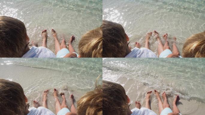 脚趾在海里