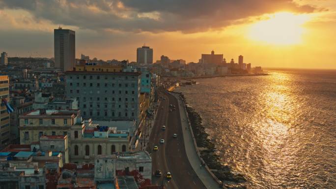 日落时分哈瓦那马利孔的空中视频