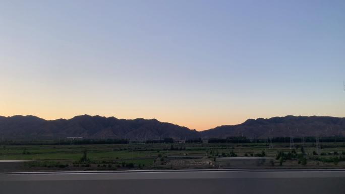 火车窗外风景山路大山4k