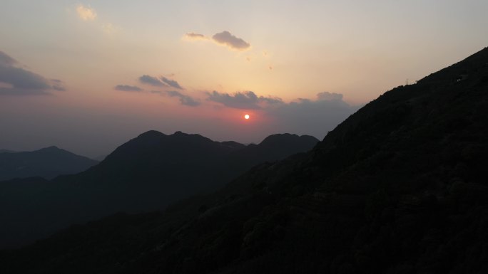 4K高清航拍山顶日落