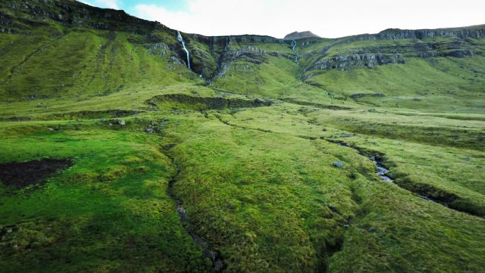 飞越冰岛绿谷风景湖泊风光延时山河森林云海