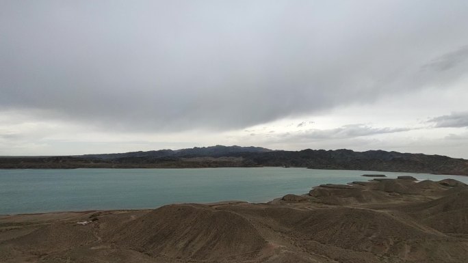 嘉峪关黑山湖风雨延时