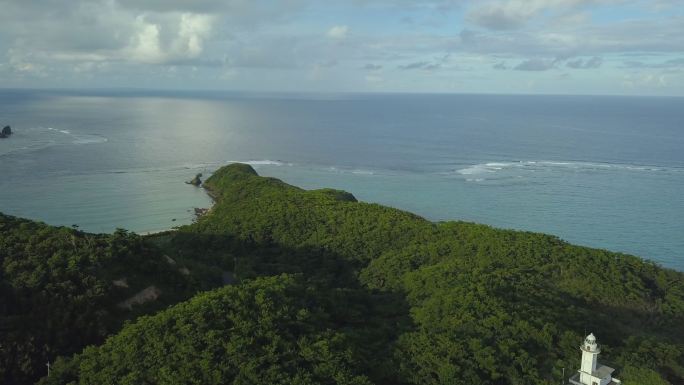 海岸线和灯塔度假休闲海平面宜居生态