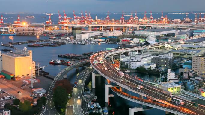 日本横滨港车流车辆行驶货运沿海海港宣传片