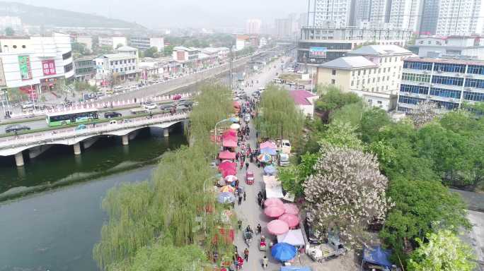 小县城集市买菜热闹