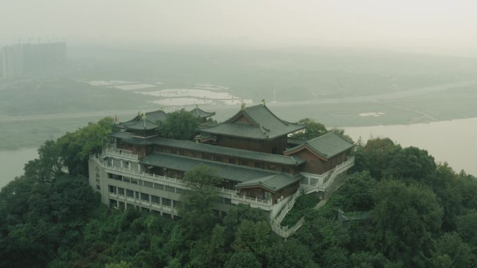 昭山山顶俯瞰湘江