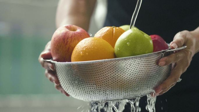 洗水果冲洗果盘苹果橙子梨
