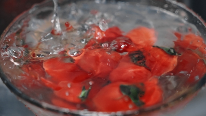 【原创高清】洗番茄蔬菜升格满动作