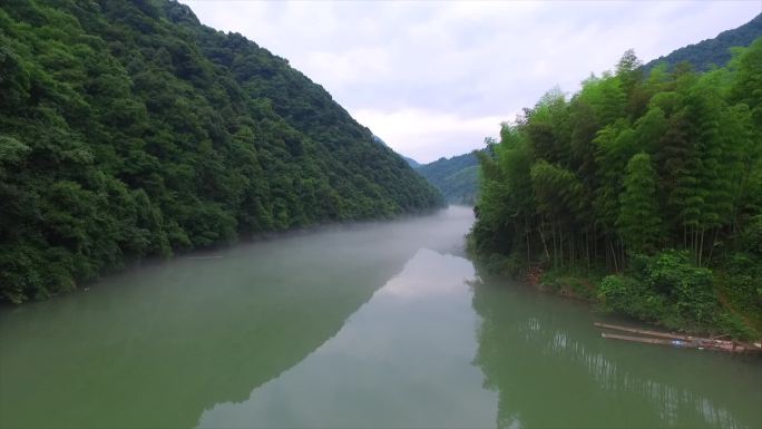 唯美河流雾漫小河乡村荷花