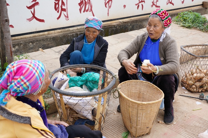 大理白族人-赶集-热闹集市