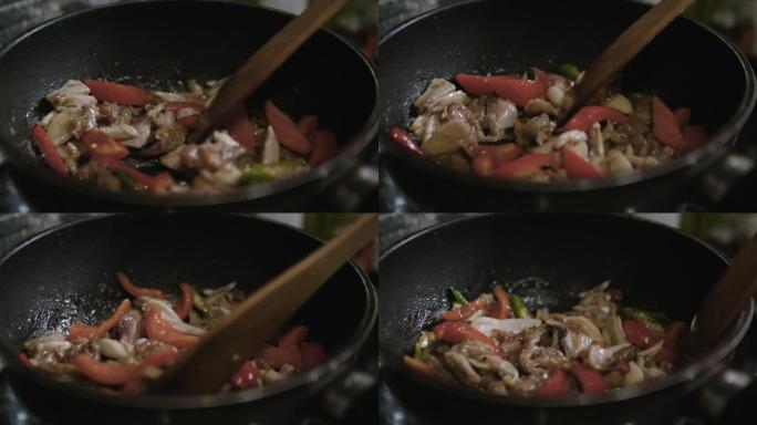 香料烹饪：蔬菜炒锅