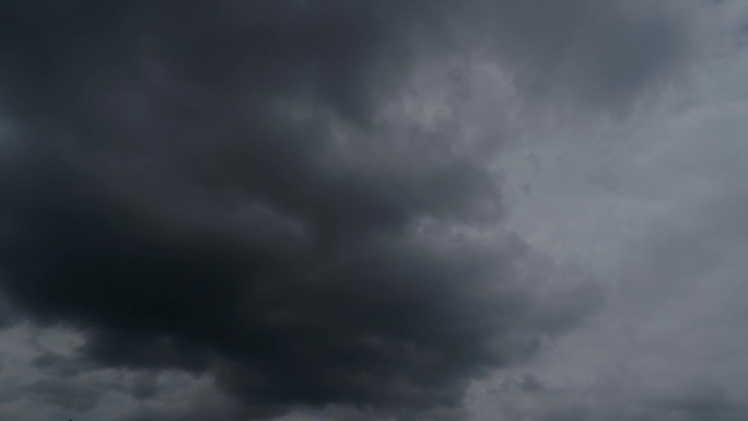 乌云密布下雨天气乌云翻滚延时暴雨来临