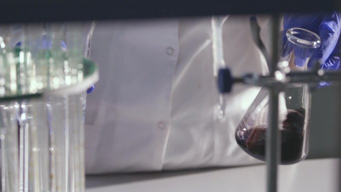 实验室化学试验实拍视频试剂溶液生化反应