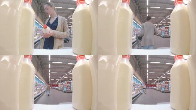 在超市买鲜奶的女人