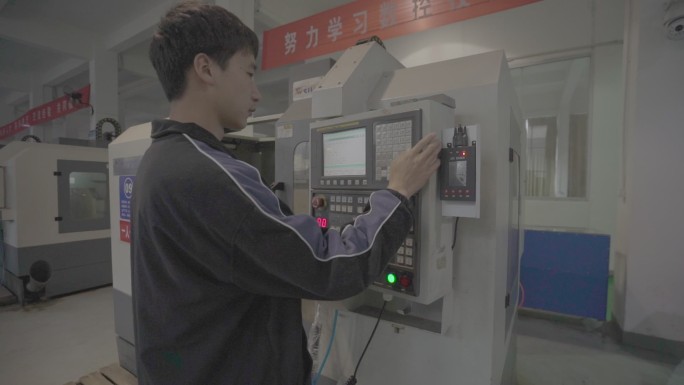 机电技校培训操作电气化