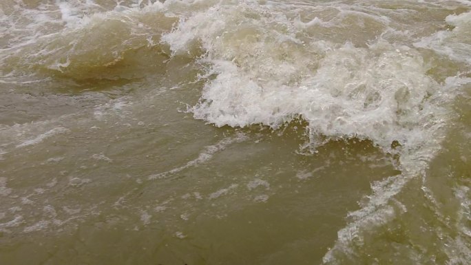 波浪波涛浑浊水浪汹涌河流