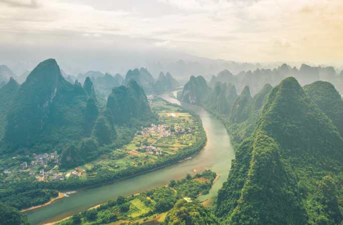 桂林漓江山水片头日落日出航拍延时风光风景