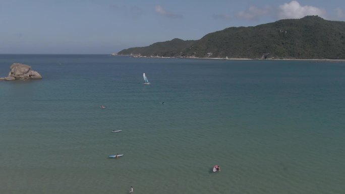 海南三亚后海冲浪航拍海岸浆板帆船航拍