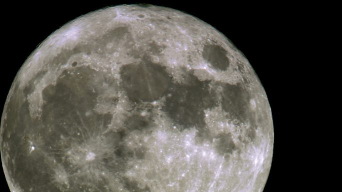 超级月亮的惊人镜头