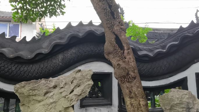 上海城隍庙豫园古建墙雕塑围墙