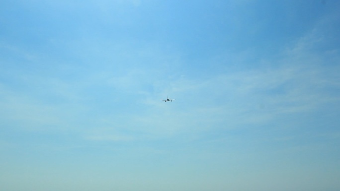 飞机起飞飞机航空航班飞向天空起飞滑行降落