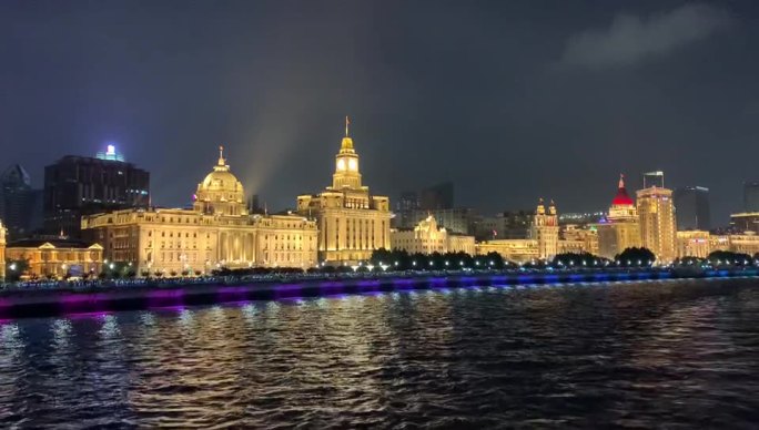 黄浦江沿岸优秀历史建筑夜景实拍