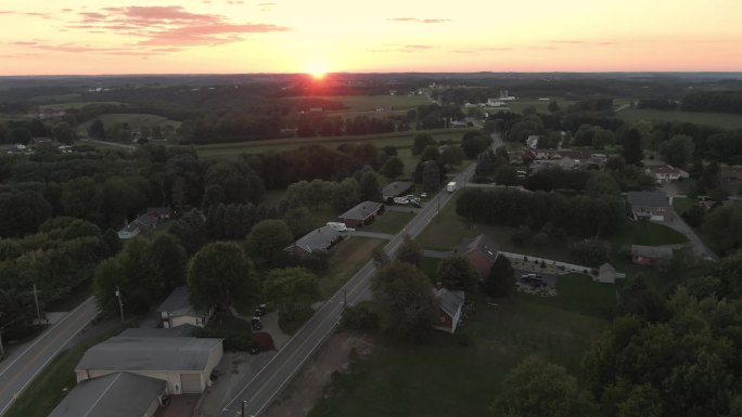 宾夕法尼亚州日落的慢速空中拍摄